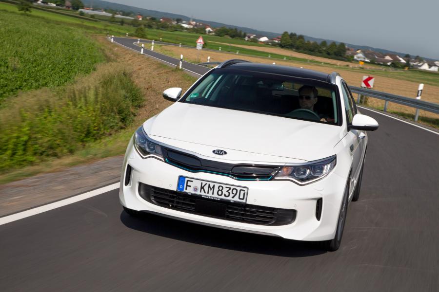  Kia Optima Sportswagon Plug-In Hybrid (JF) 2017 года  (WW) (фото 16 из 40)